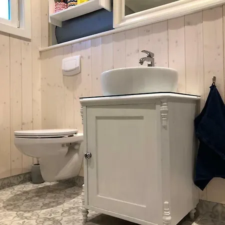 Charming Lakeside House With Sauna Lillehammer