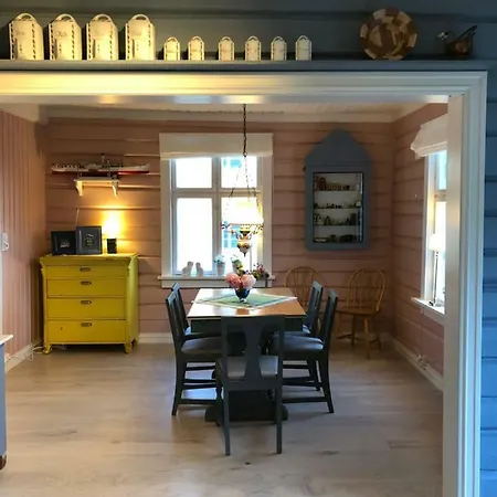 Feriehus Charming Lakeside House With Sauna Lillehammer