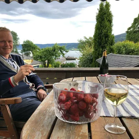 Charming Lakeside House With Sauna